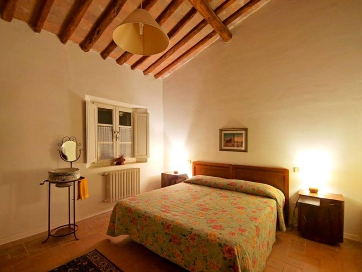 Agriturismo La Moraia Hotel ปอจจิบองซี ภายนอก รูปภาพ