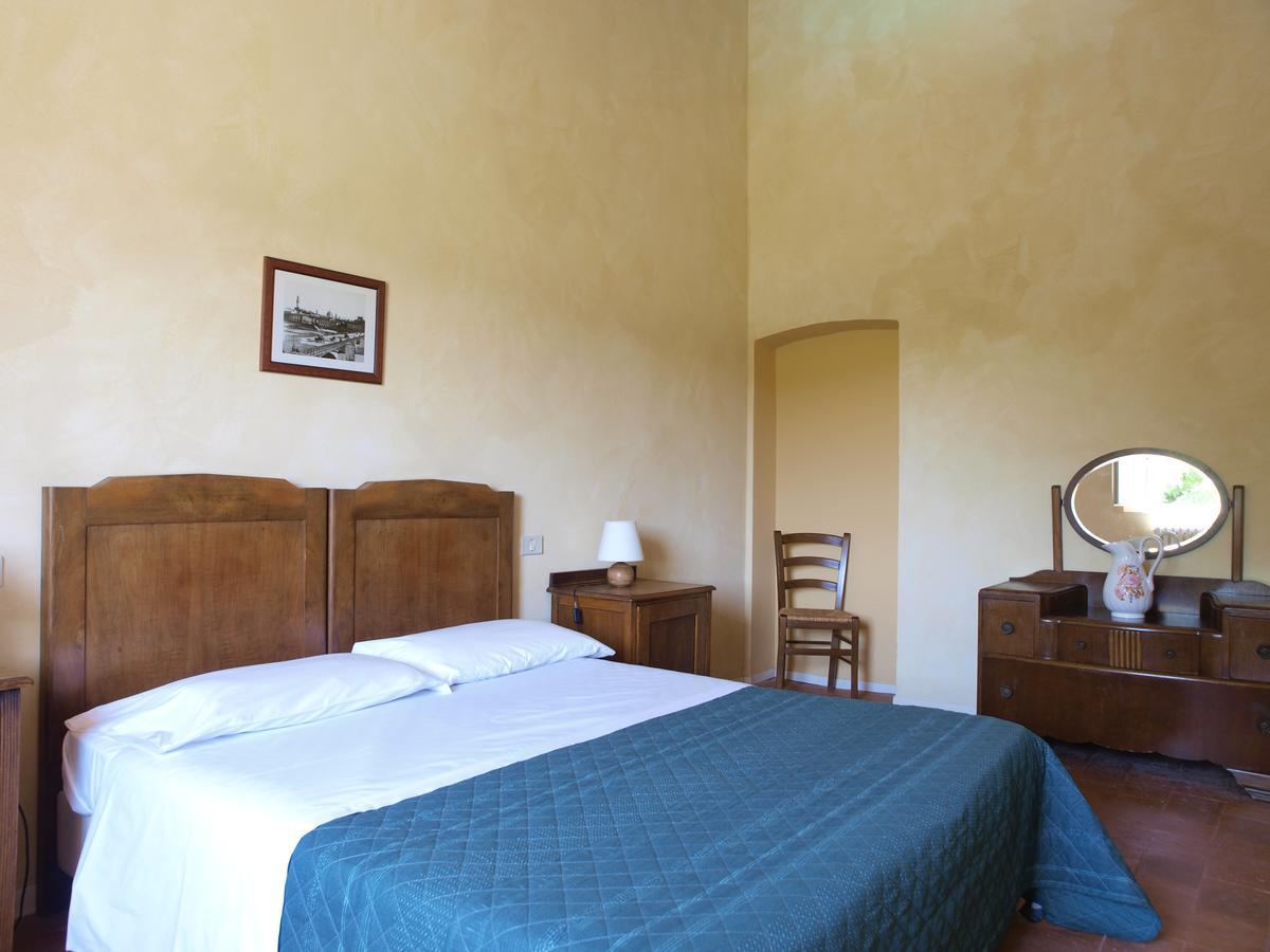 Agriturismo La Moraia Hotel ปอจจิบองซี ภายนอก รูปภาพ